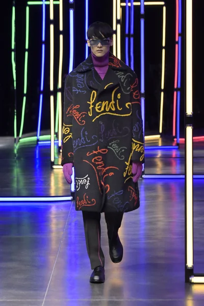 Look 23